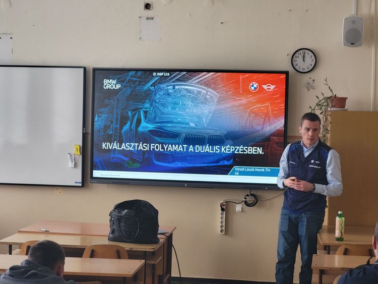 BMW duális képzési program bemutató a Csihában