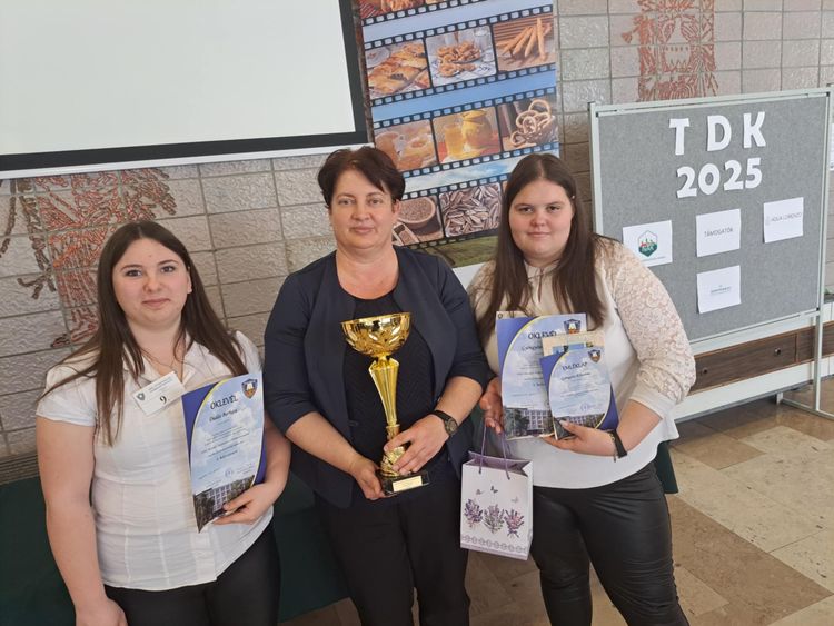 Újra a dobogó legfelső fokán