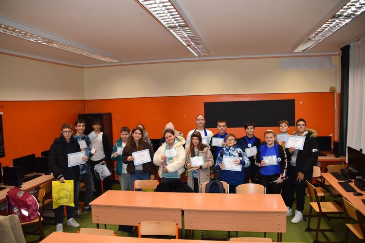 Informatikai alkalmazói verseny